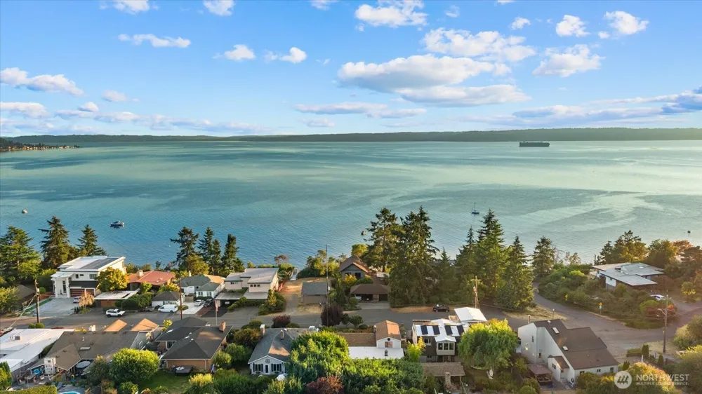 12116 Shorewood Drive SW Burien, WA 98146