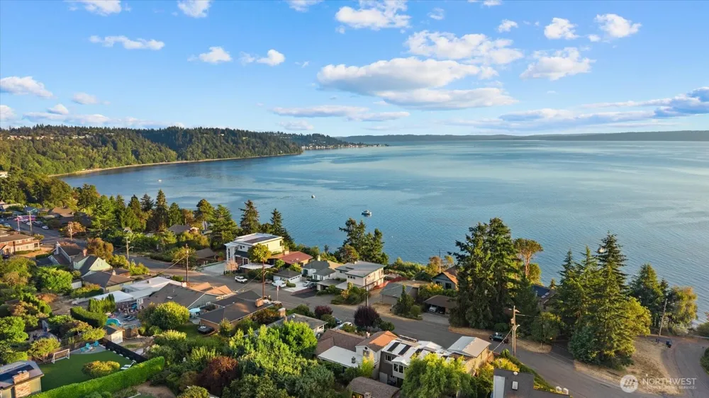 12116 Shorewood Drive SW Burien, WA 98146