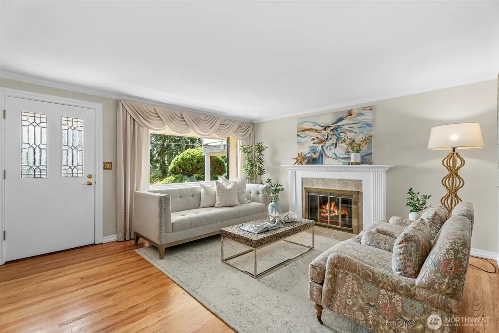 12116 Shorewood Drive SW Burien, WA 98146
