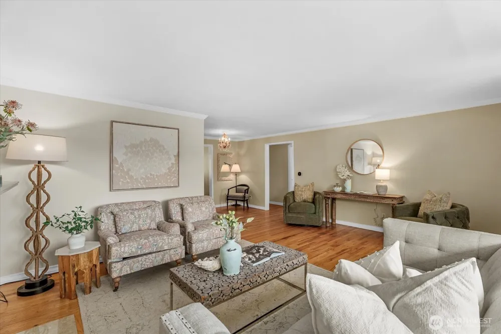12116 Shorewood Drive SW Burien, WA 98146