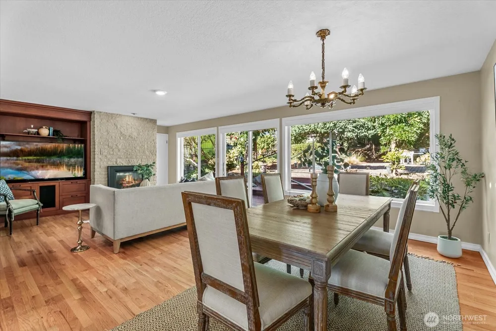 12116 Shorewood Drive SW Burien, WA 98146