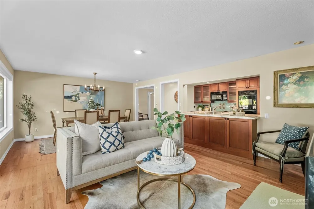 12116 Shorewood Drive SW Burien, WA 98146