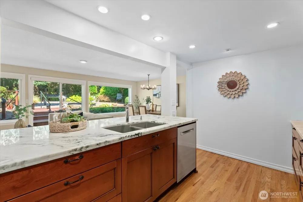 12116 Shorewood Drive SW Burien, WA 98146