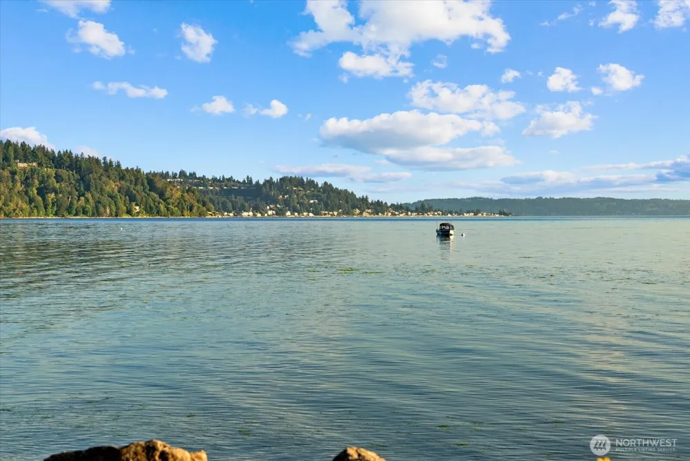 12116 Shorewood Drive SW Burien, WA 98146