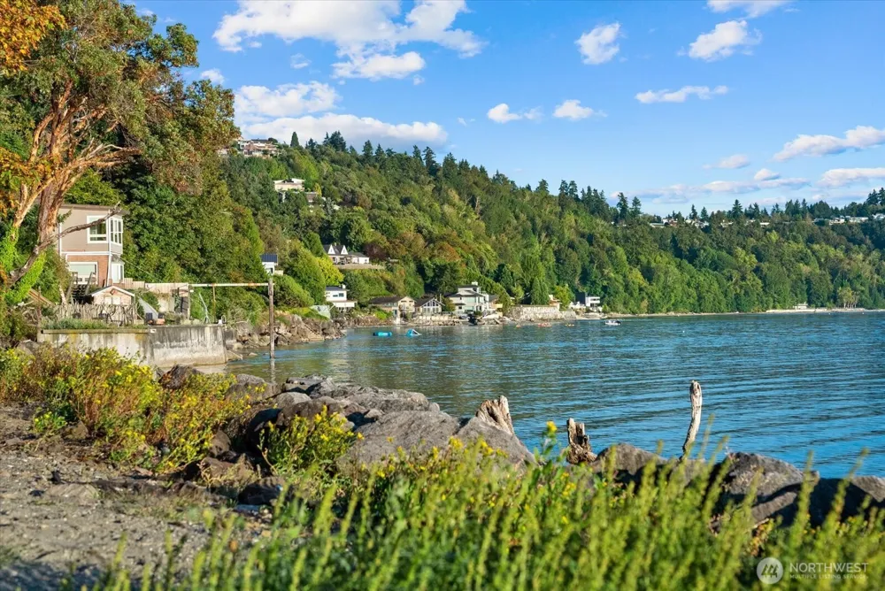 12116 Shorewood Drive SW Burien, WA 98146