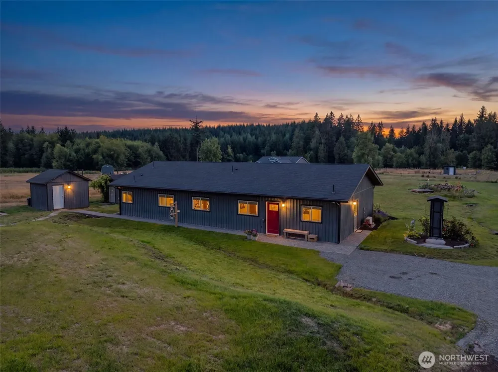 819 Middle Fork Road Onalaska, WA 98570