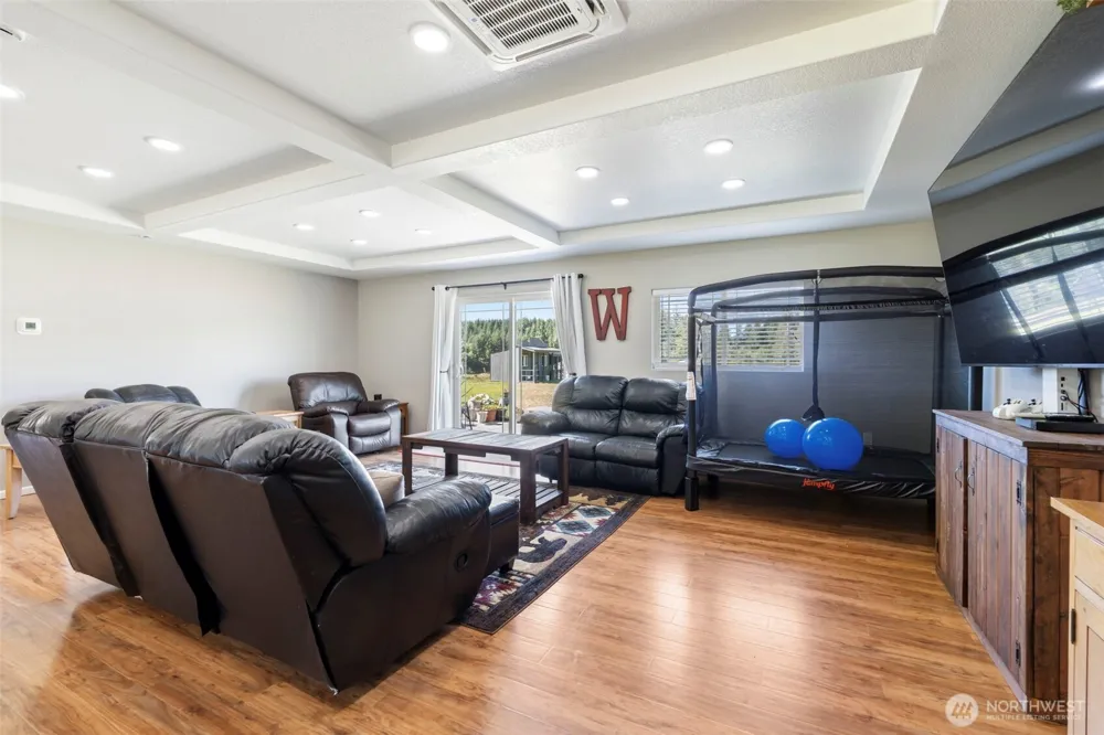 819 Middle Fork Road Onalaska, WA 98570