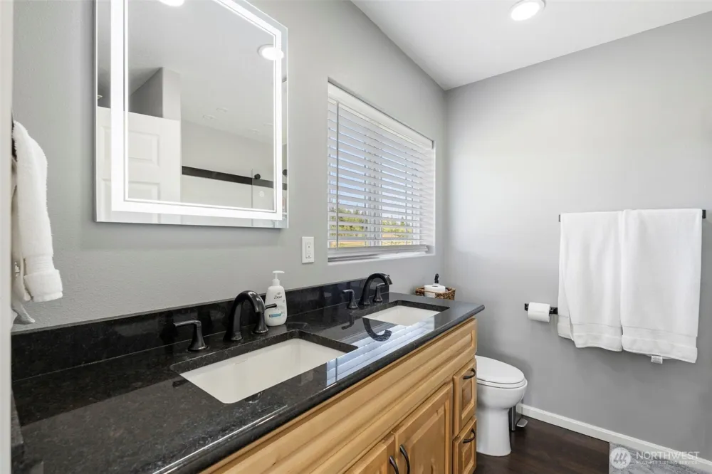 819 Middle Fork Road Onalaska, WA 98570