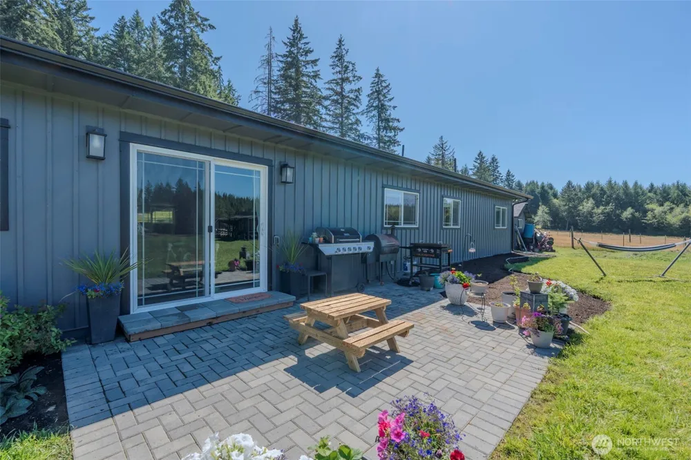 819 Middle Fork Road Onalaska, WA 98570