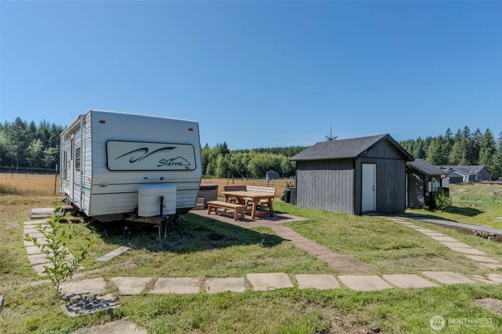 819 Middle Fork Road Onalaska, WA 98570