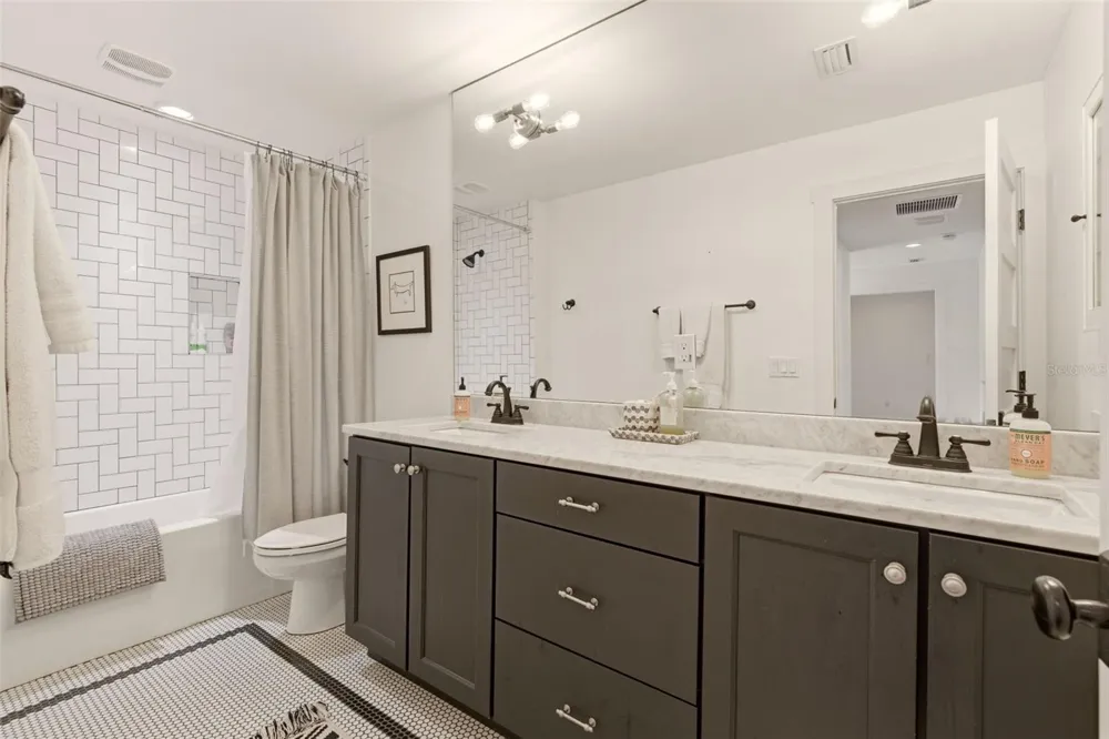 1420 MAGNOLIA AVENUE Winter Park, FL 32789