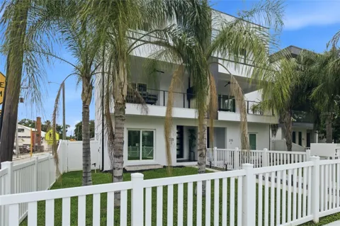 215 W COLUMBUS DRIVE #2