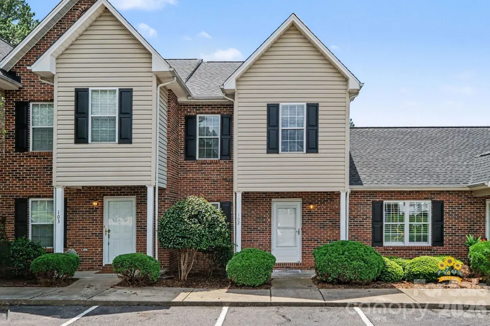 2240 15th Avenue NE #102 Hickory, NC 28601