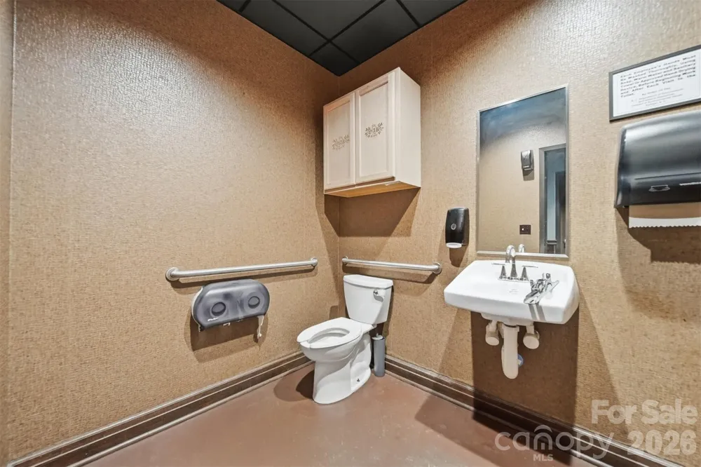 1381 Center Street Hickory, NC 28601