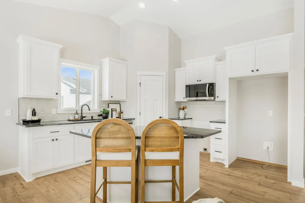 718 Margaret Avenue NE Isanti, MN 55040