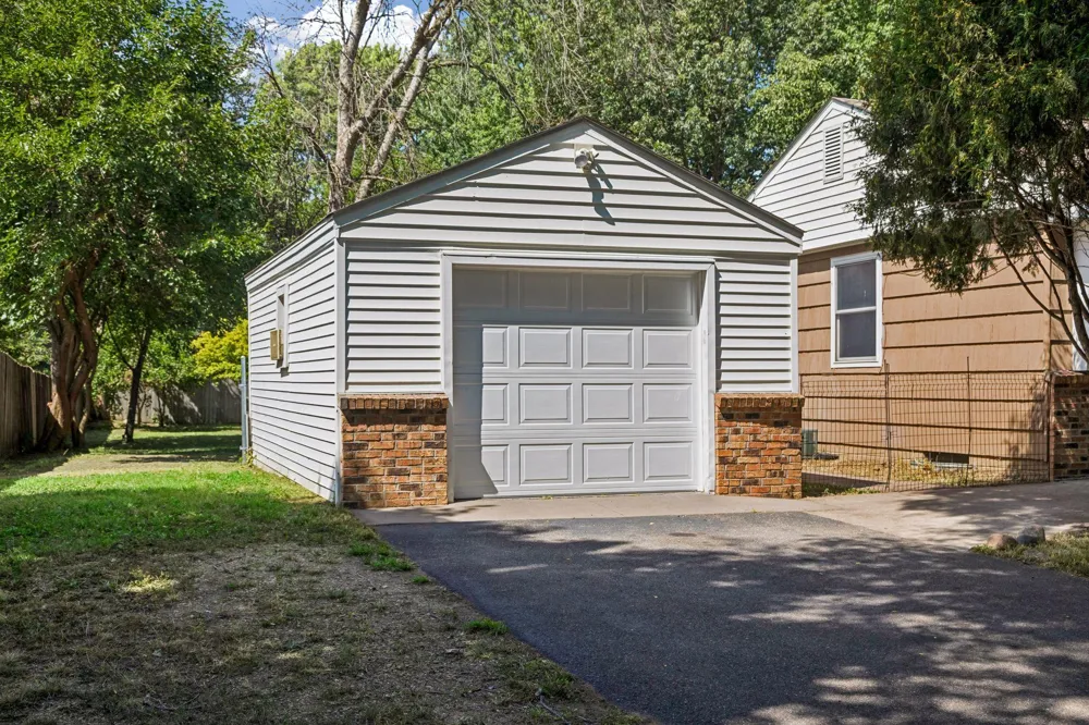 3713 Van Dyke Street White Bear Lake, MN 55110
