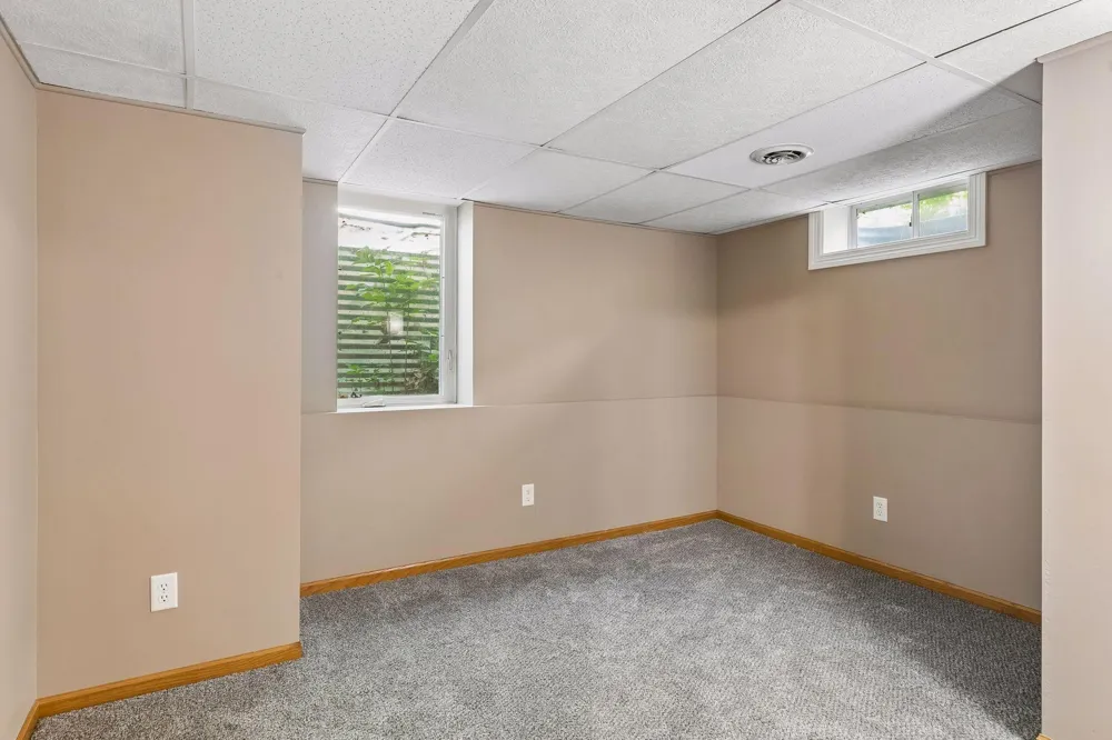3713 Van Dyke Street White Bear Lake, MN 55110
