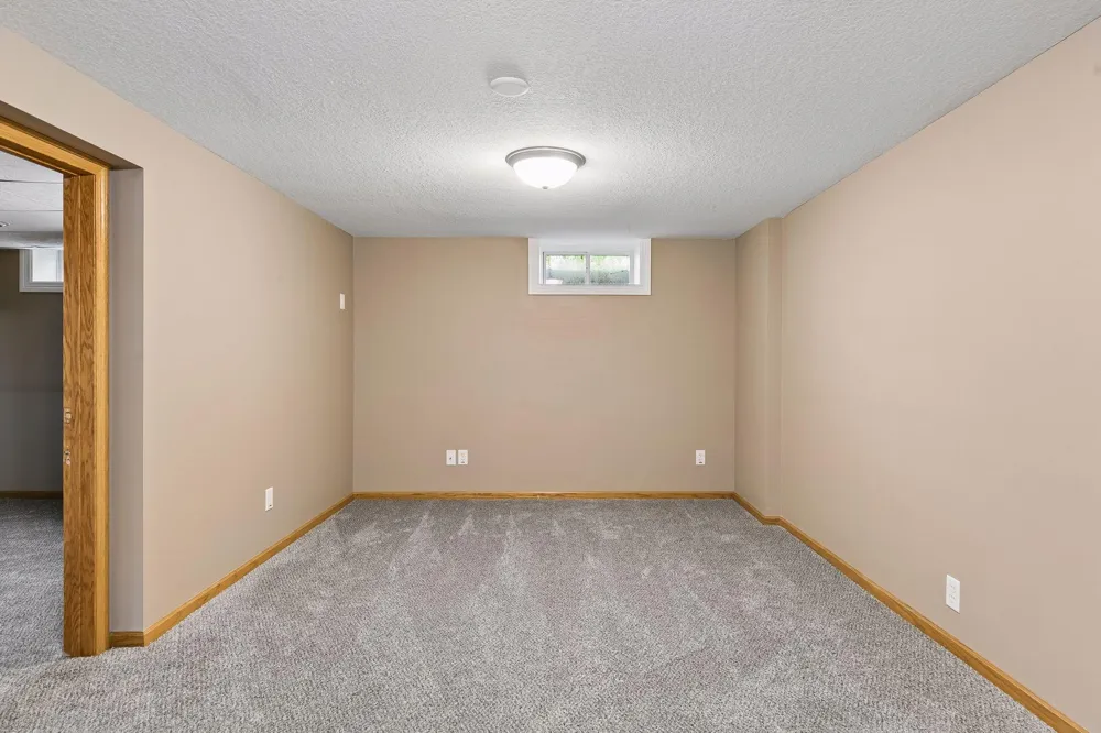 3713 Van Dyke Street White Bear Lake, MN 55110