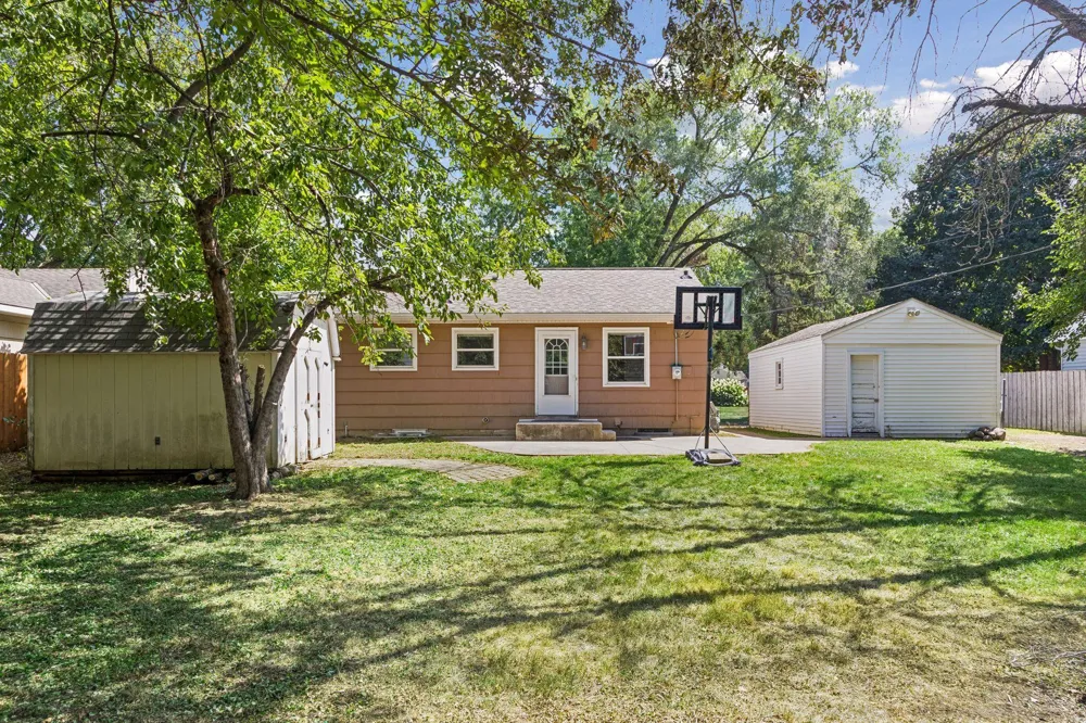 3713 Van Dyke Street White Bear Lake, MN 55110