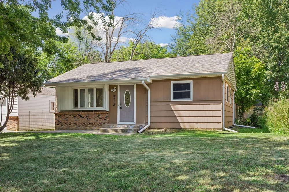 3713 Van Dyke Street White Bear Lake, MN 55110