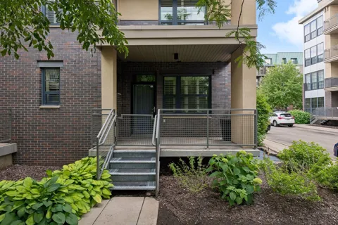 2566 Ellis Avenue #104