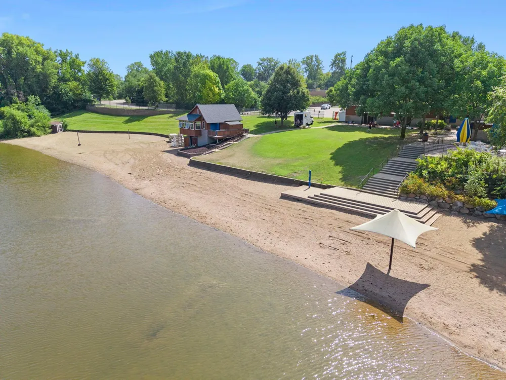 5332 Beachside Drive Minnetonka, MN 55343