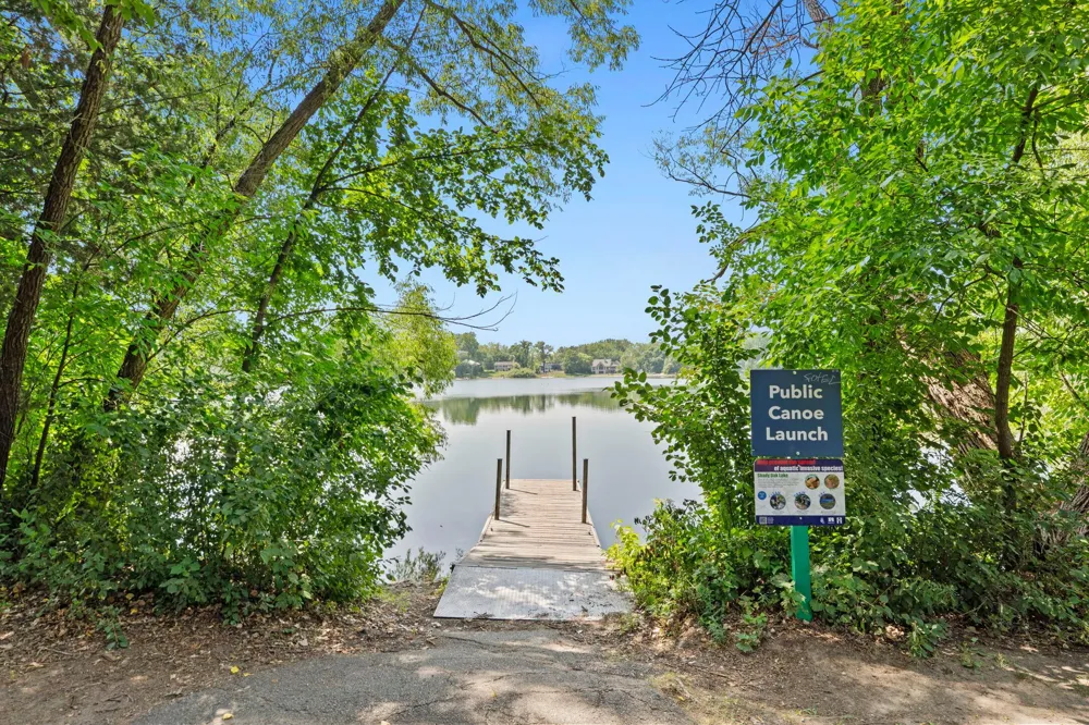 5332 Beachside Drive Minnetonka, MN 55343