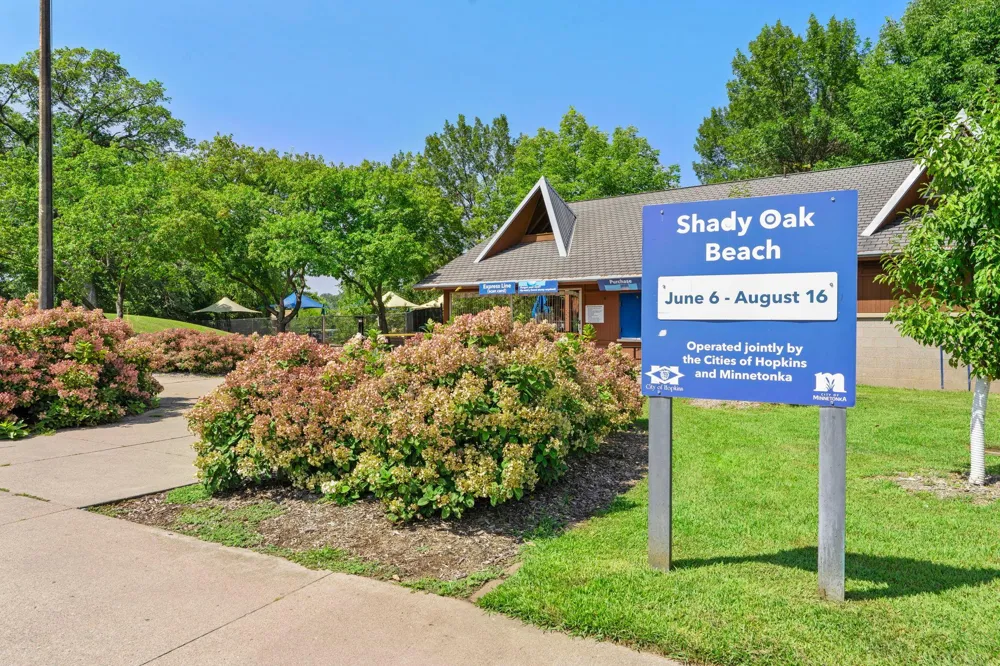 5332 Beachside Drive Minnetonka, MN 55343