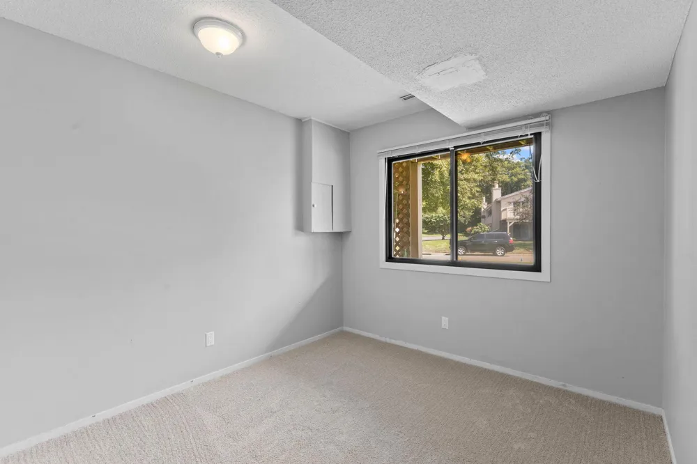5332 Beachside Drive Minnetonka, MN 55343