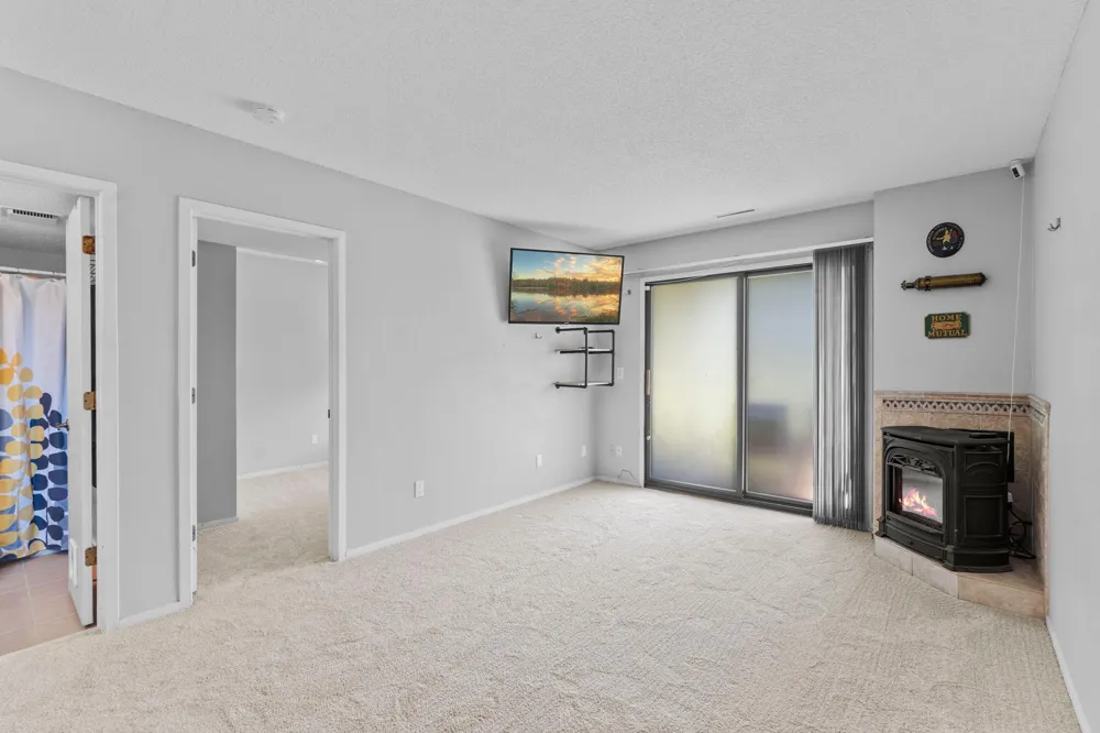 5332 Beachside Drive Minnetonka, MN 55343