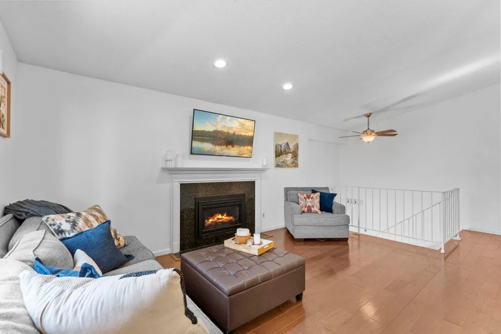 5332 Beachside Drive Minnetonka, MN 55343