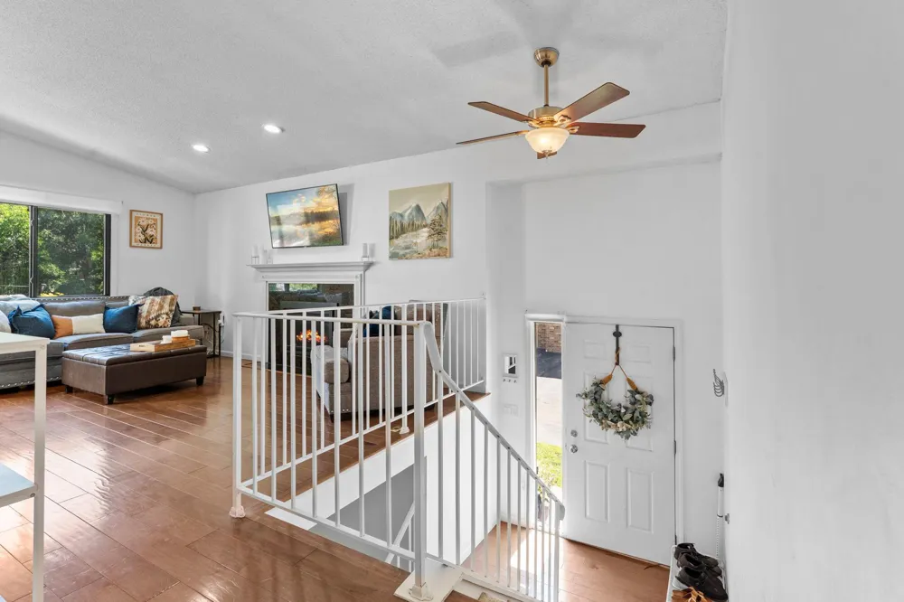 5332 Beachside Drive Minnetonka, MN 55343