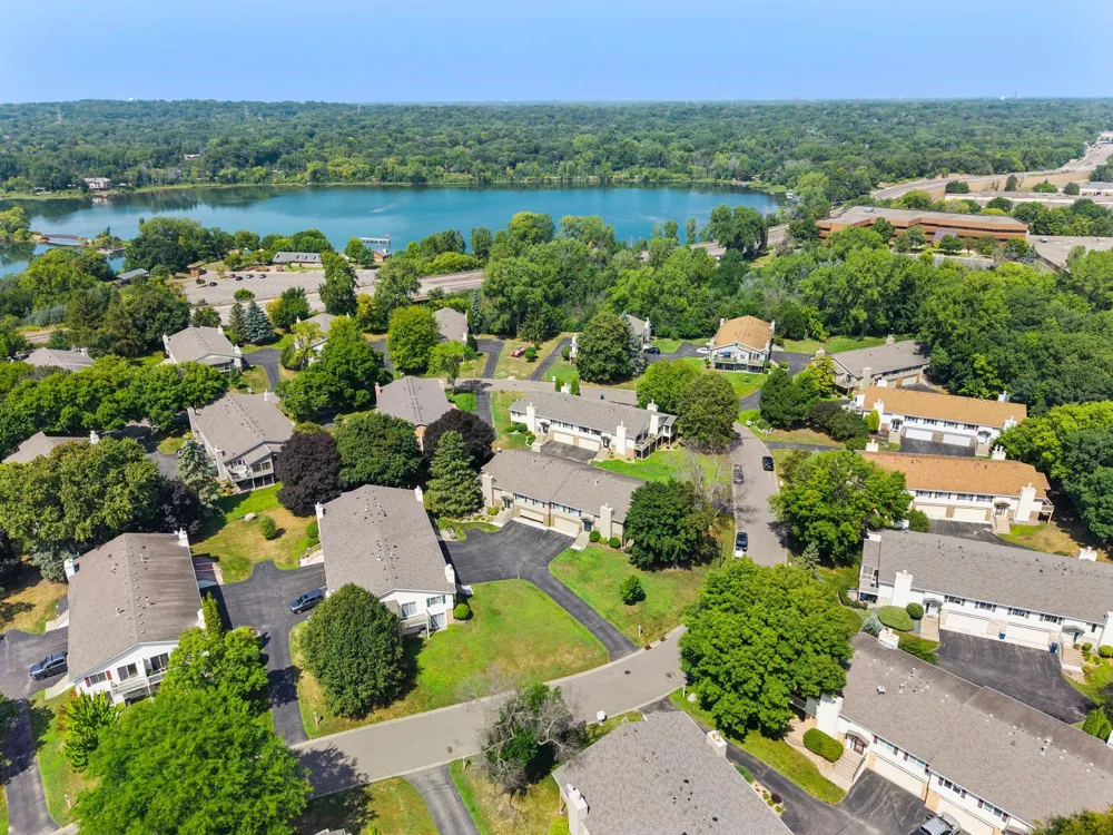 5332 Beachside Drive Minnetonka, MN 55343