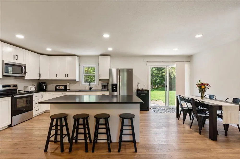 6141 Donald Street Baxter, MN 56425