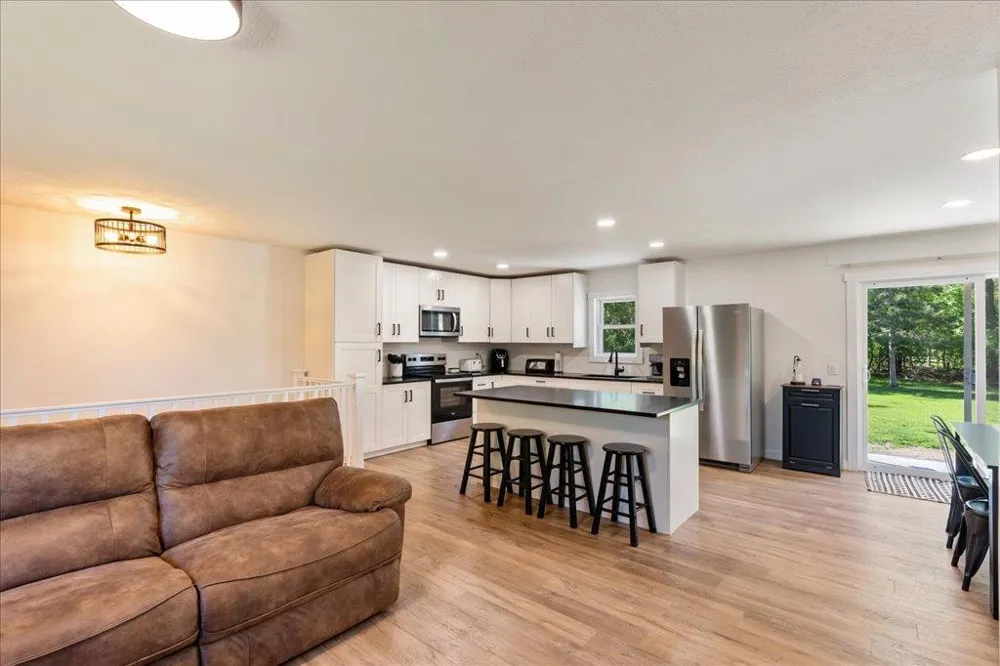 6141 Donald Street Baxter, MN 56425