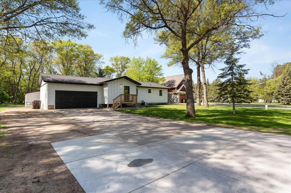 6141 Donald Street Baxter, MN 56425