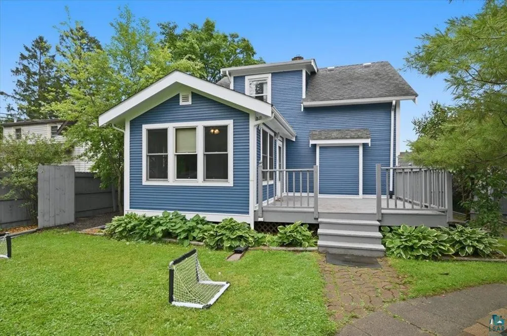 5215 Avondale Street Duluth, MN 55804
