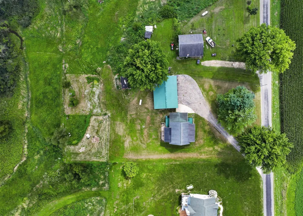 565 Beckman Road La Crescent, MN 55947
