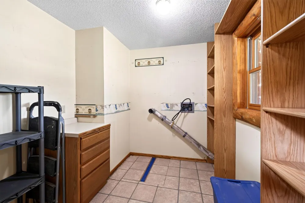 565 Beckman Road La Crescent, MN 55947