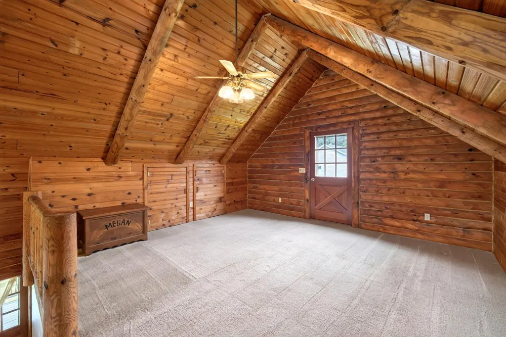 565 Beckman Road La Crescent, MN 55947