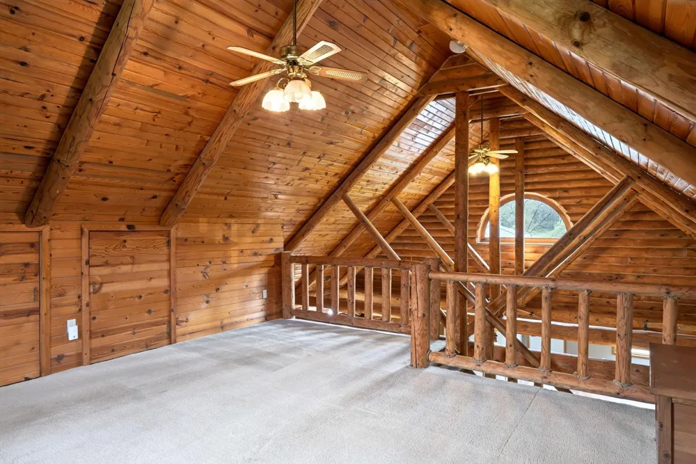 565 Beckman Road La Crescent, MN 55947