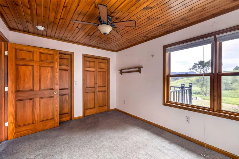 565 Beckman Road La Crescent, MN 55947