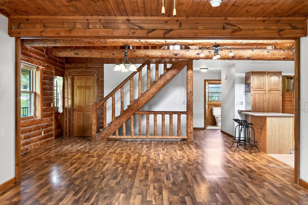 565 Beckman Road La Crescent, MN 55947