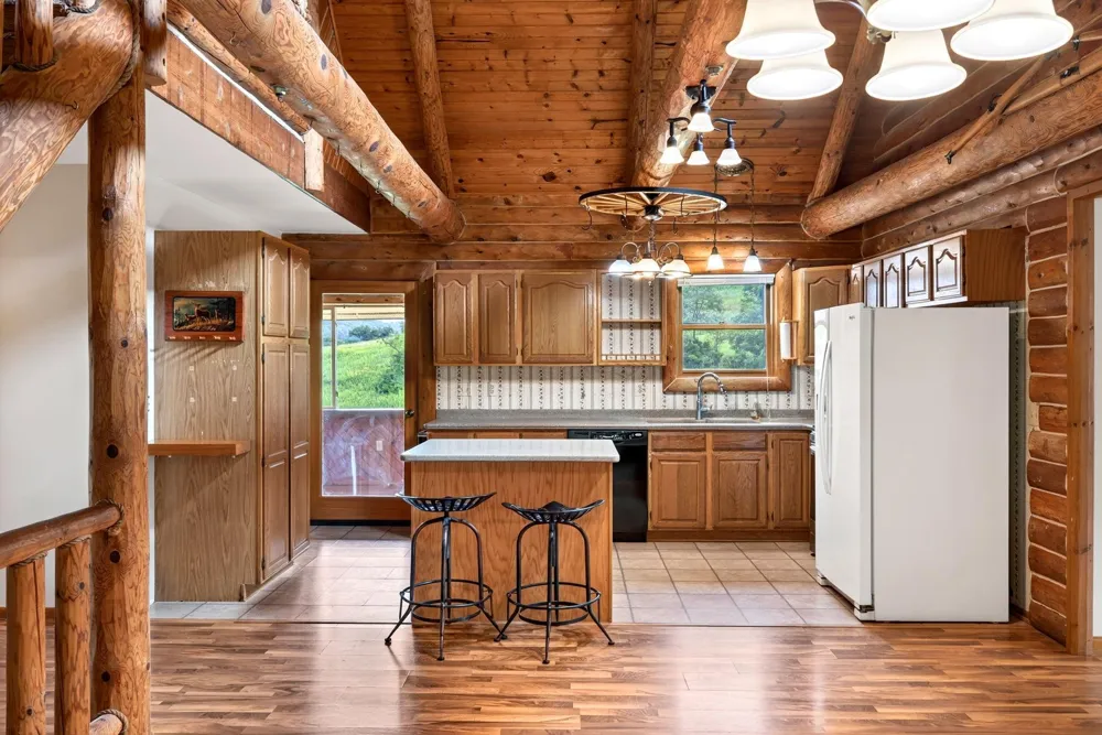 565 Beckman Road La Crescent, MN 55947