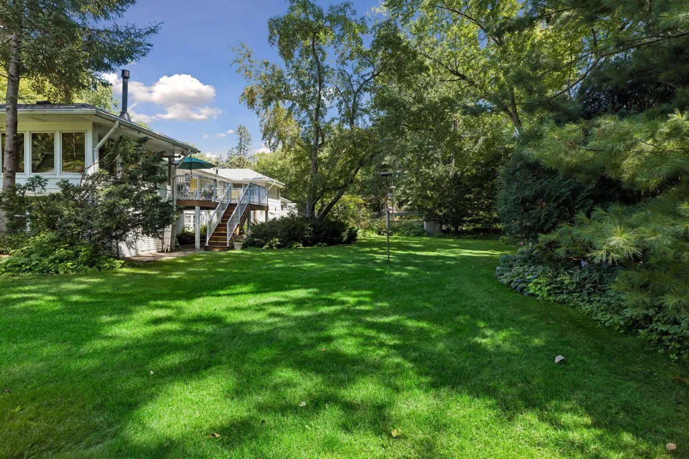 12915 Lone Oak Drive Minnetonka, MN 55305