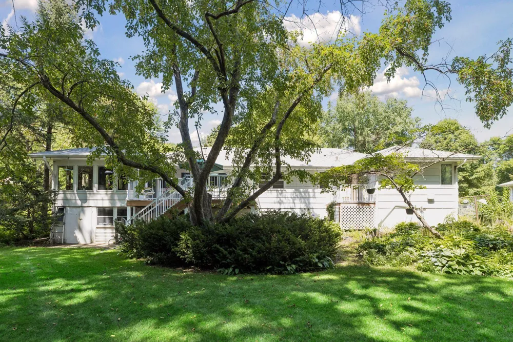 12915 Lone Oak Drive Minnetonka, MN 55305