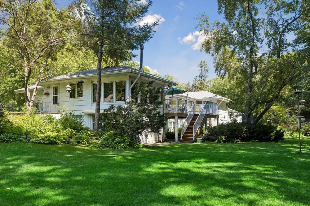 12915 Lone Oak Drive Minnetonka, MN 55305