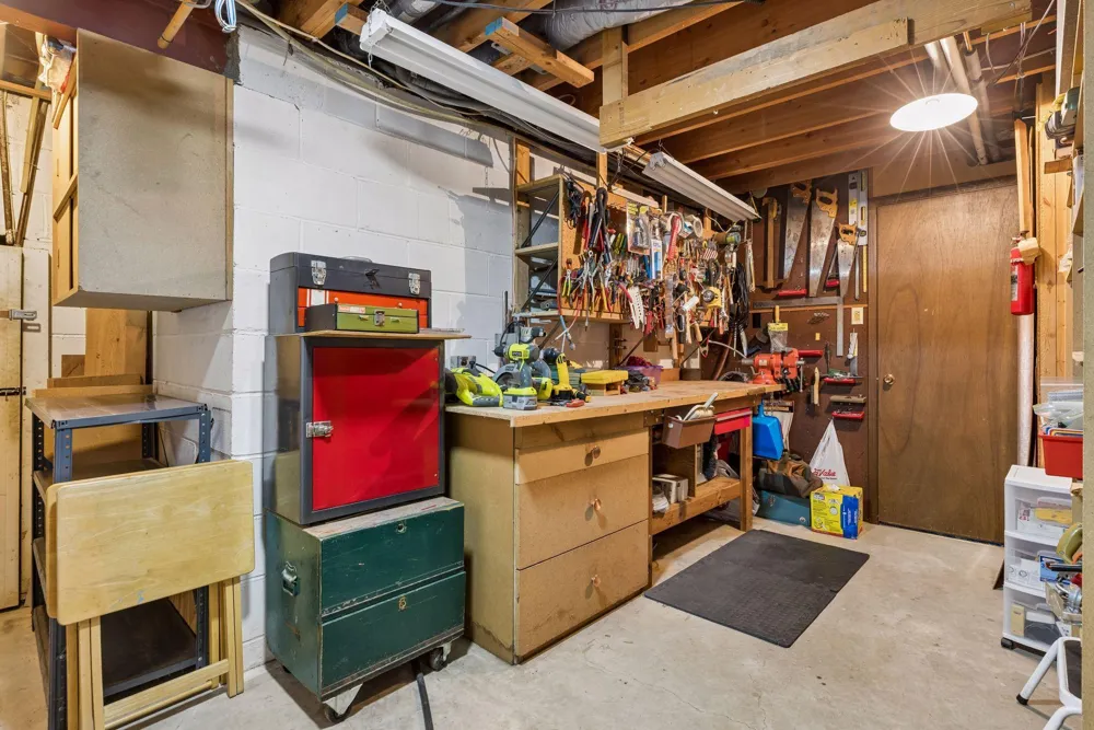 12915 Lone Oak Drive Minnetonka, MN 55305