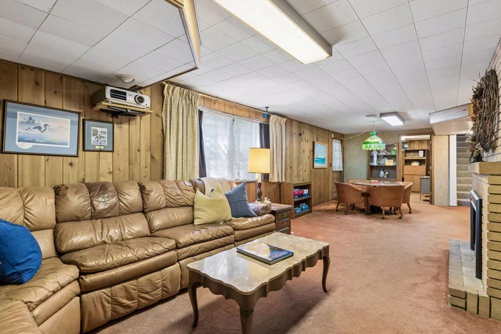 12915 Lone Oak Drive Minnetonka, MN 55305