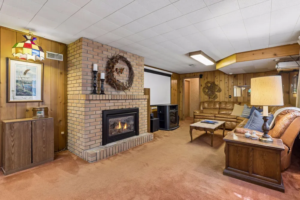 12915 Lone Oak Drive Minnetonka, MN 55305